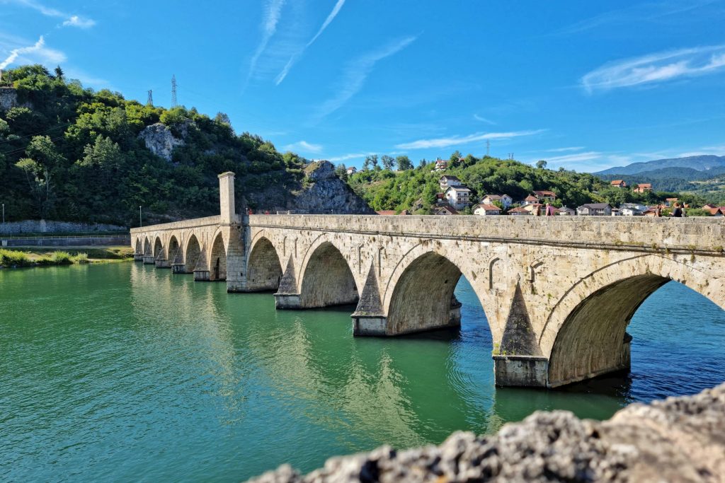 Navigating Loan Options: A Comprehensive Guide to Major Banks in Bosnia and Herzegovina - Como solicitar empréstimo na Bósnia e Herzegovina