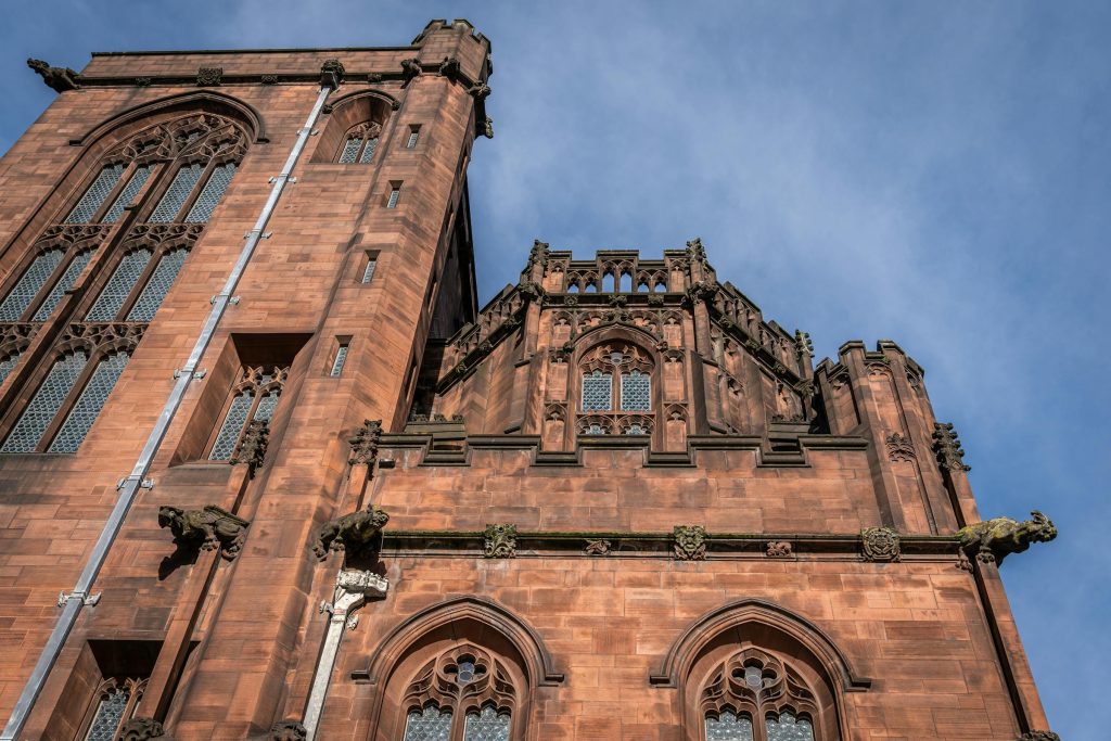 Understanding Credit Card Fees: What You Need to Know About Tesco Bank, M&S Bank, and Capital One in 2023 - Melhores cartões de credito do Reino Unido