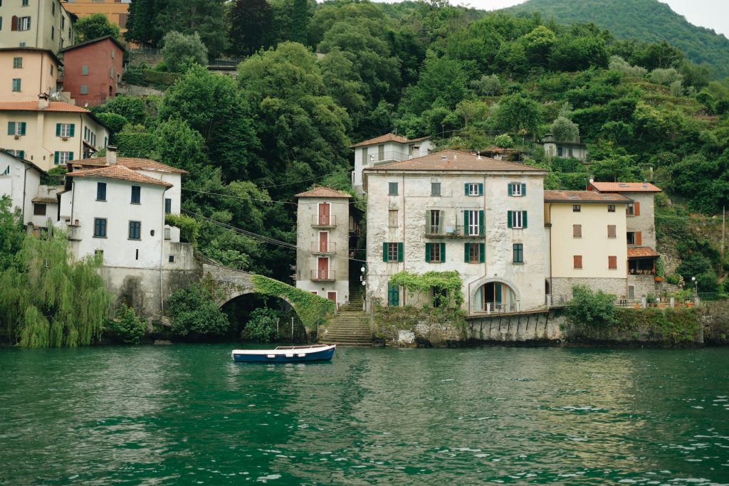 Unlocking Financial Opportunities: How to Secure a Loan in Spain with Leading Banks like CaixaBank and BBVA - Como solicitar empréstimo na Espanha