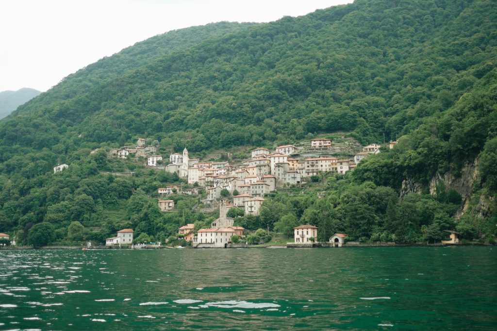 Understanding Slovak Banking Options: How to Choose Between 365.bank, mBank, and Privatbanka for Your Loan Needs - Como solicitar empréstimo na Eslováquia