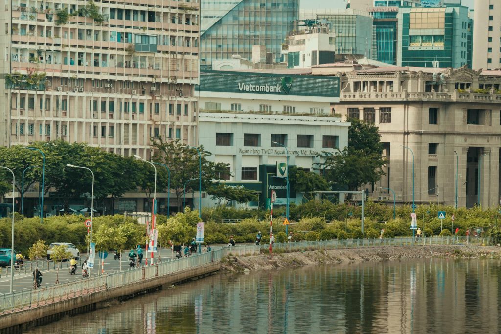 Comparative Analysis of Top Loan Providers: Insights into Krungsri Bank, Siam Commercial Bank, and TMBThanachart Bank - Como solicitar empréstimo na Tailândia