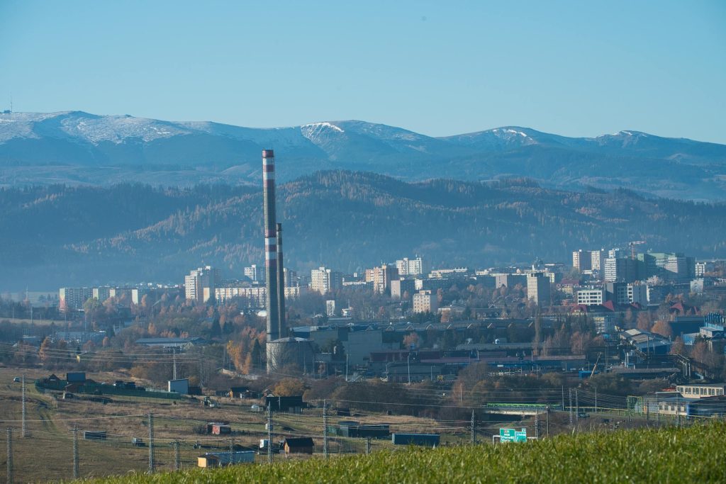 Unlocking Online Loans: A Comprehensive Comparison of Slovenská sporiteľňa, VÚB Banka, Tatra Banka, ČSOB Slovensko, and Prima Banka Slovensko - Como conseguir empréstimo online